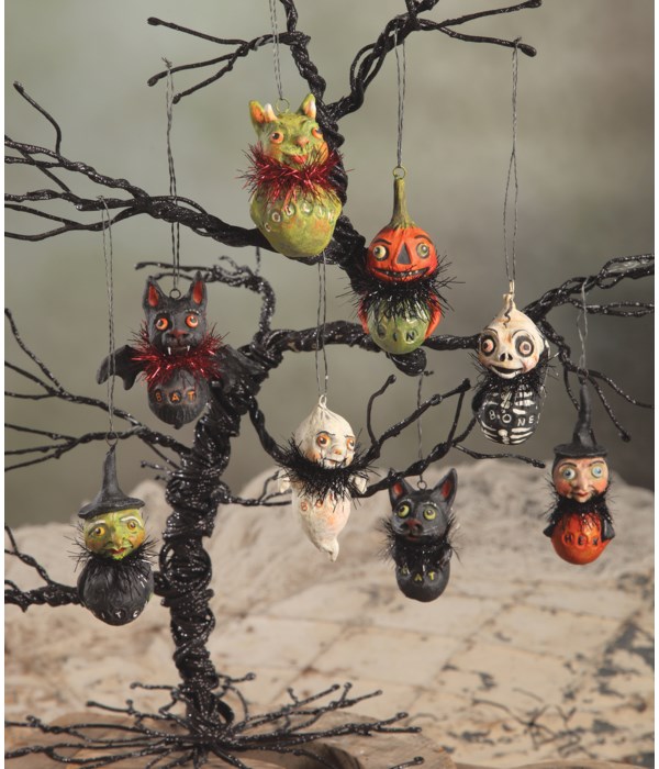 Little Ghoul Ornament 8A