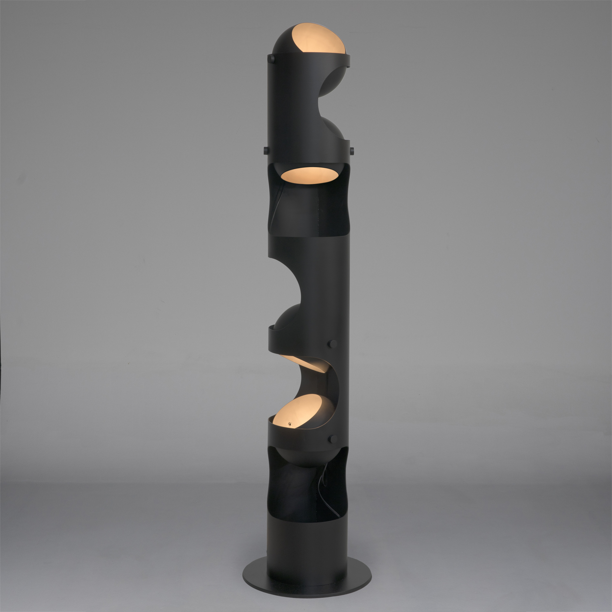 Columna Floor Lamp, Black Metal