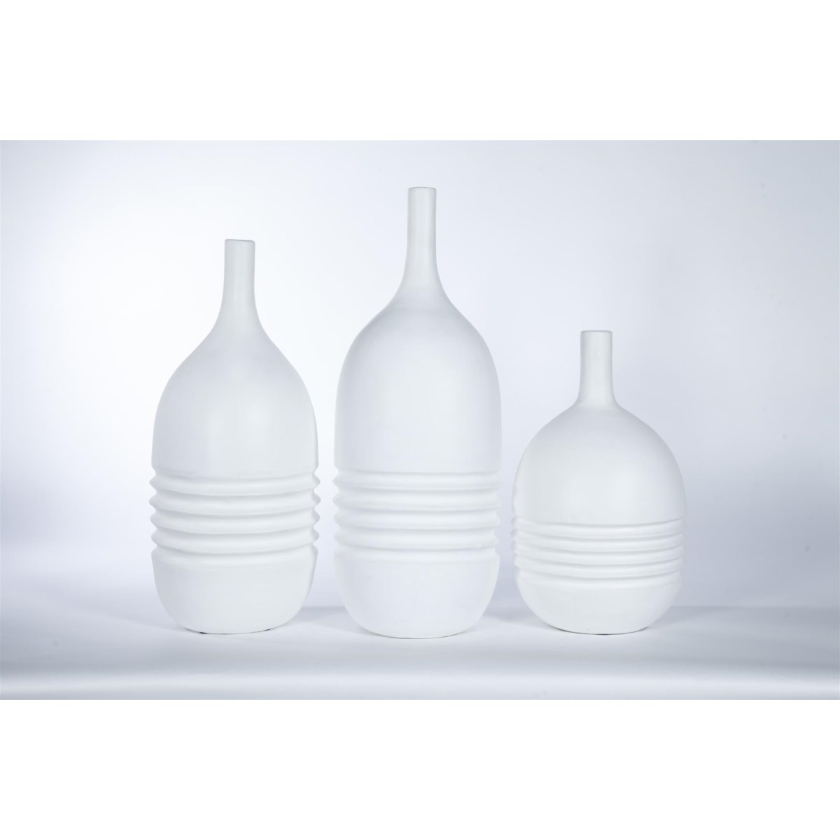 Large Ribbed Table Vase in Bianca Finish
