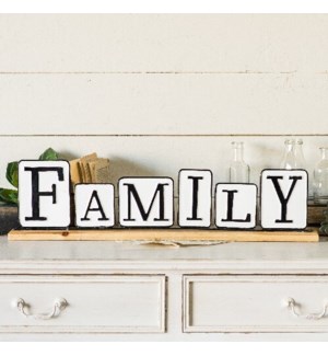 MTL./WD. SIGN "FAMILY"